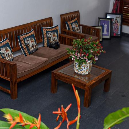 4Ty Two Homestay Galle Eksteriør bilde