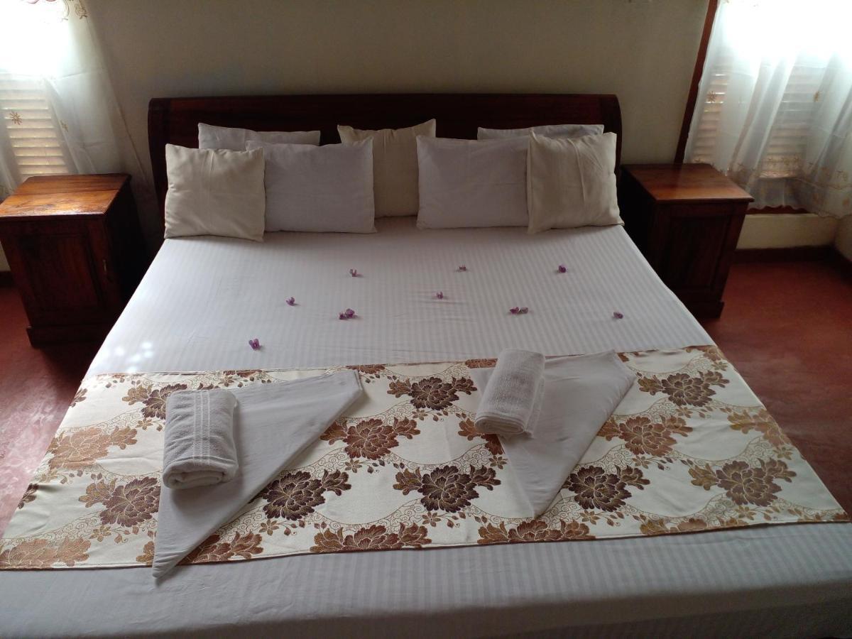 4Ty Two Homestay Galle Eksteriør bilde