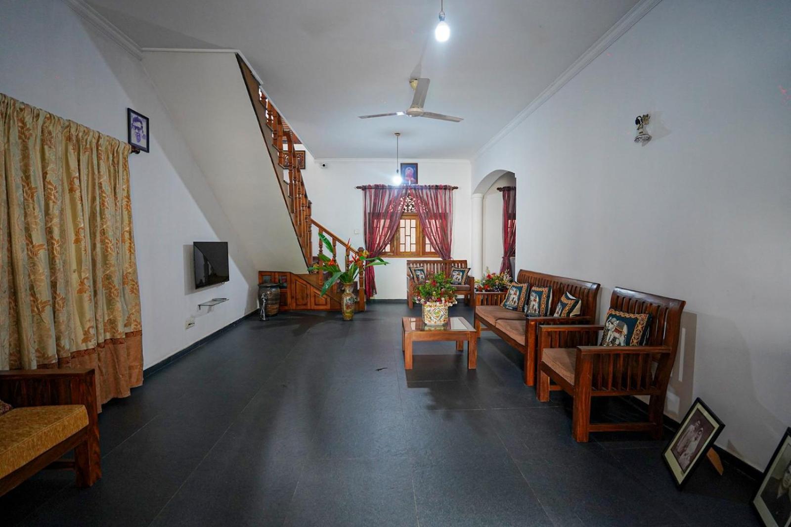 4Ty Two Homestay Galle Eksteriør bilde