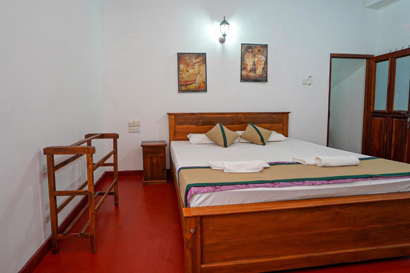 4Ty Two Homestay Galle Eksteriør bilde