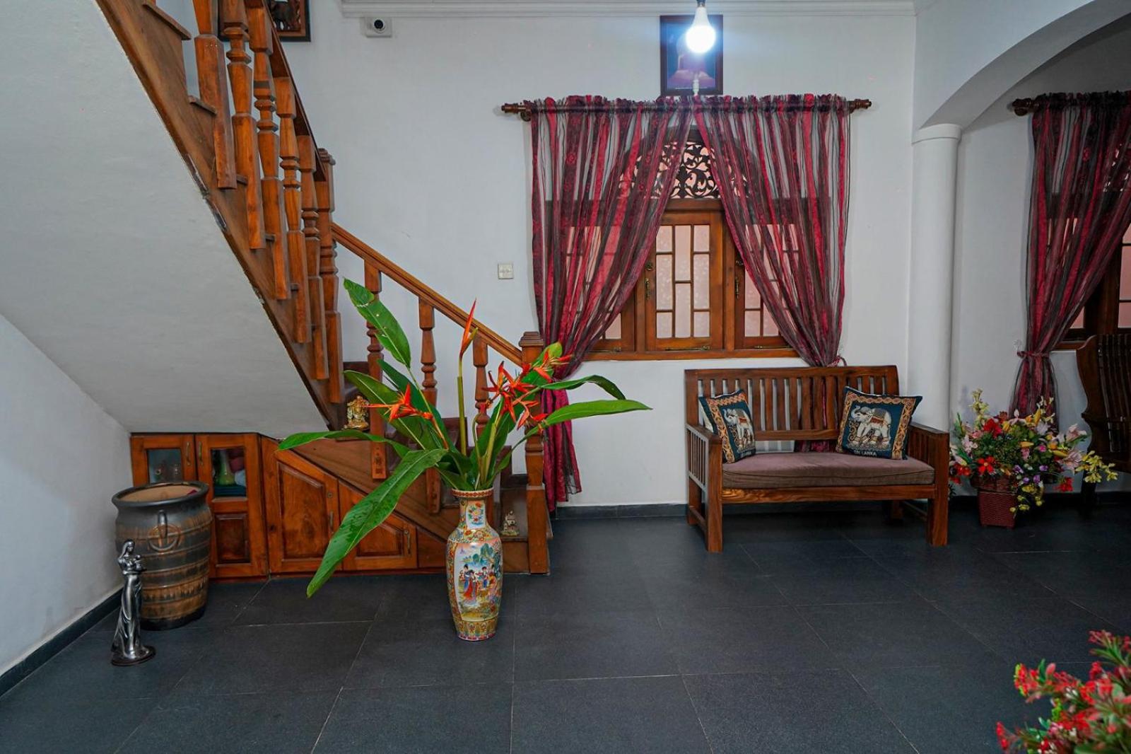 4Ty Two Homestay Galle Eksteriør bilde