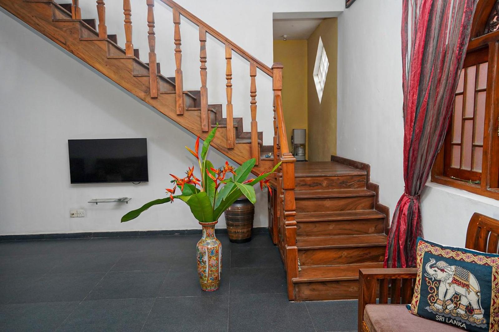 4Ty Two Homestay Galle Eksteriør bilde