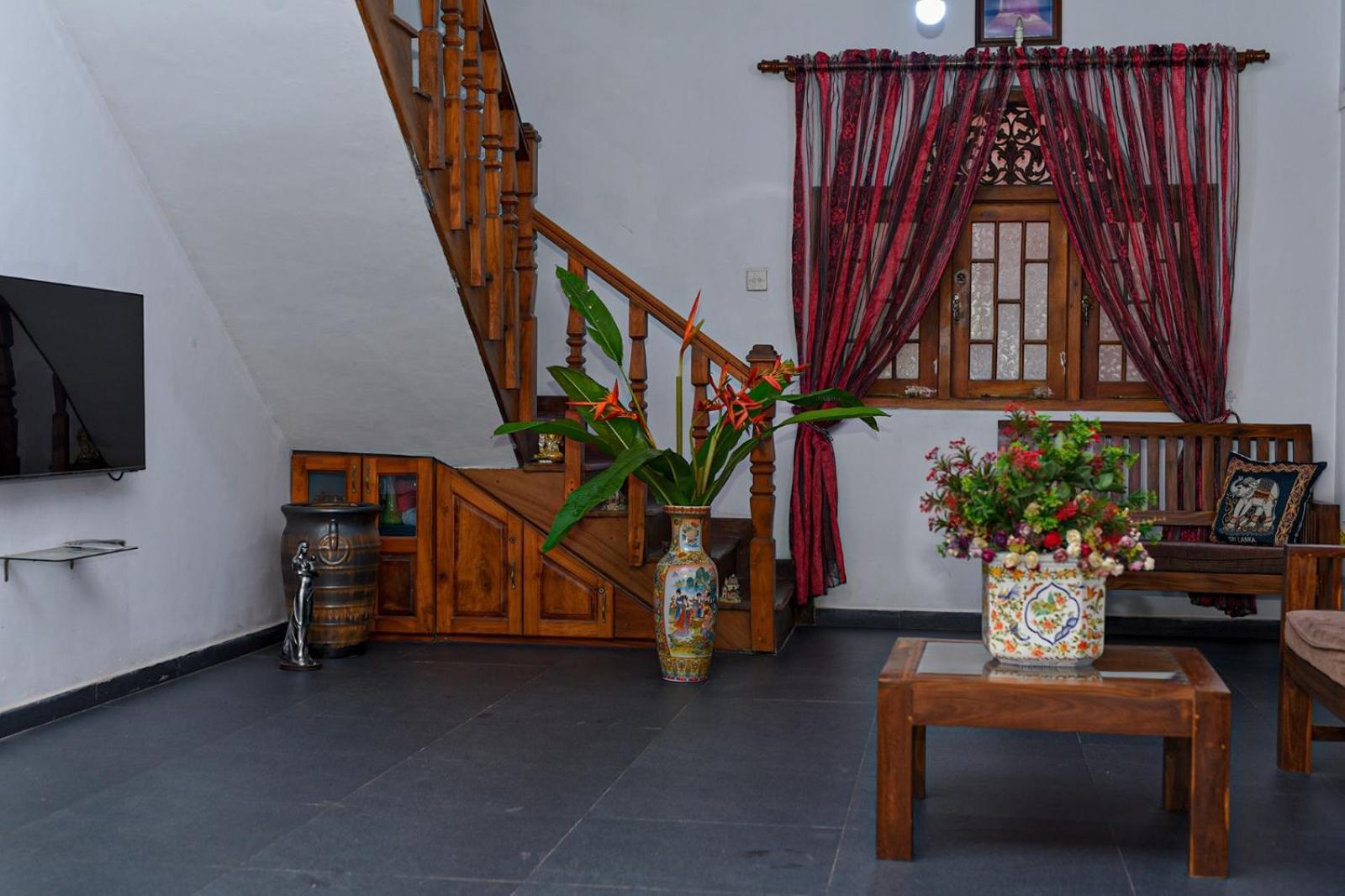 4Ty Two Homestay Galle Eksteriør bilde