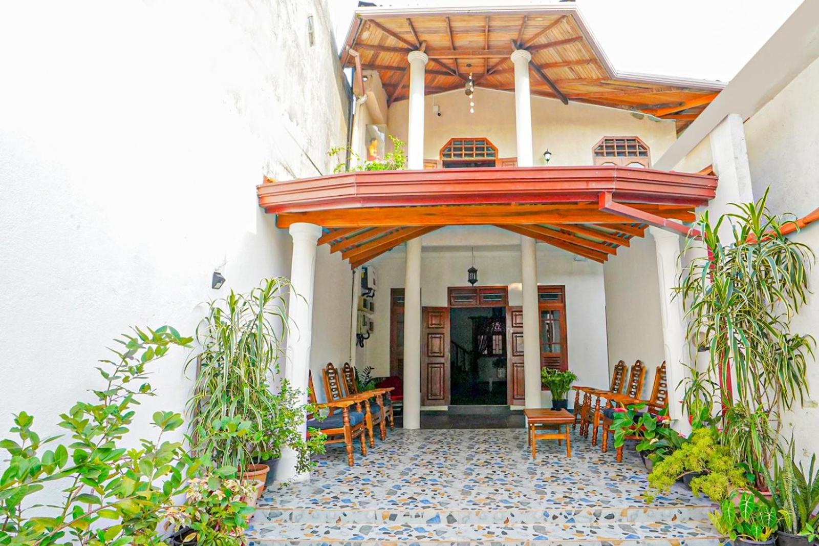 4Ty Two Homestay Galle Eksteriør bilde