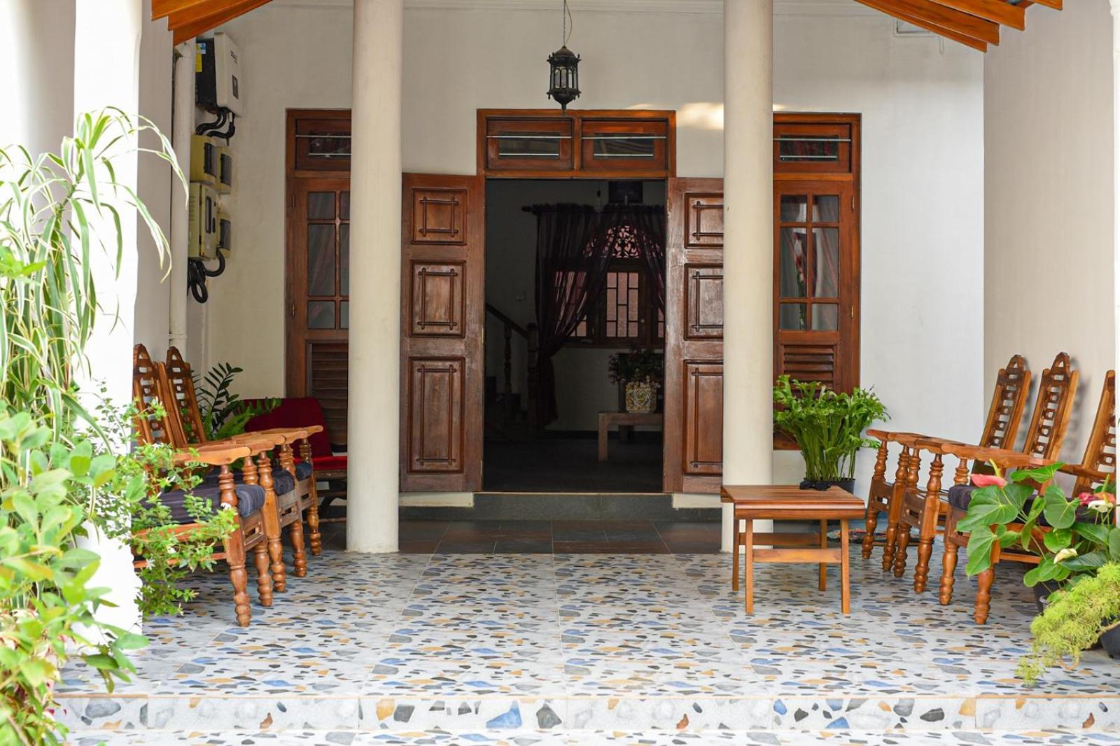 4Ty Two Homestay Galle Eksteriør bilde