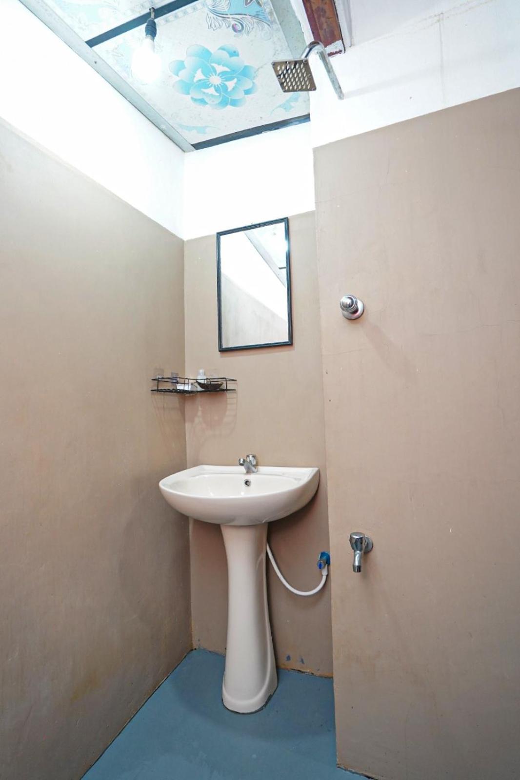 4Ty Two Homestay Galle Eksteriør bilde