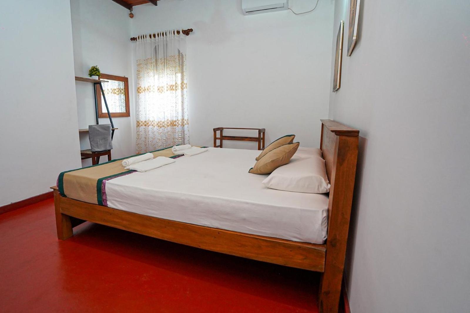 4Ty Two Homestay Galle Eksteriør bilde