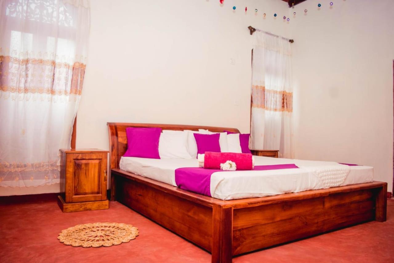 4Ty Two Homestay Galle Eksteriør bilde