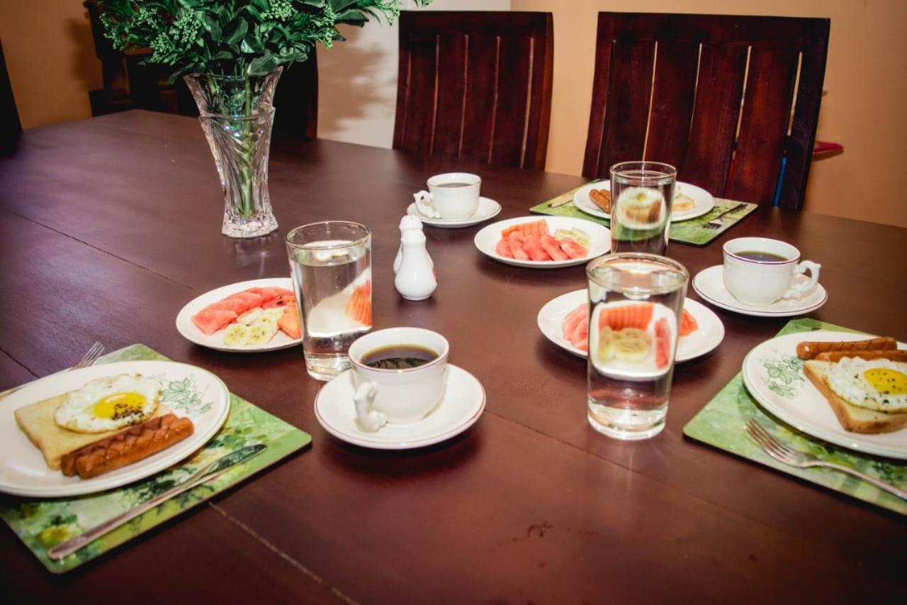 4Ty Two Homestay Galle Eksteriør bilde
