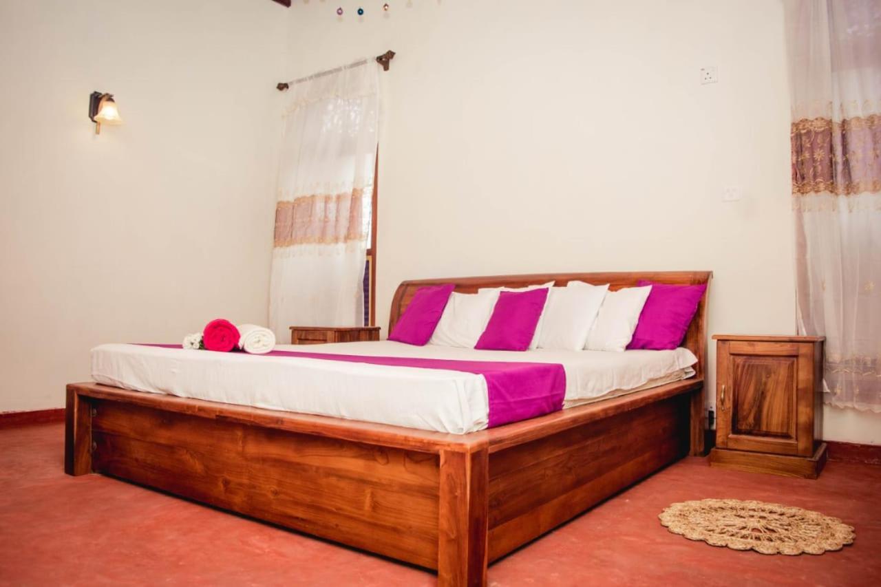 4Ty Two Homestay Galle Eksteriør bilde