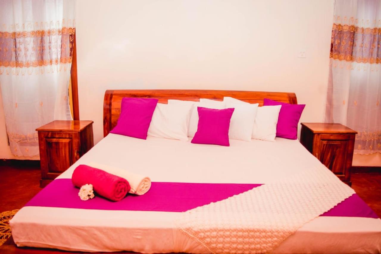 4Ty Two Homestay Galle Eksteriør bilde